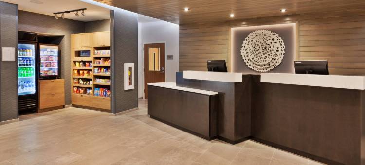 伯明翰科洛纳德-格兰德维尤万枫套房酒店(Fairfield Inn & Suites Birmingham Colonnade/Grandview)图片