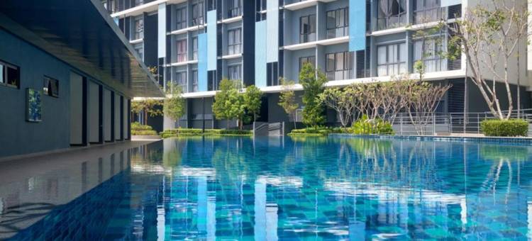 吉隆坡国际机场旅行民宿 - 3房2卫 - 无线网络和奈飞(KLIA Travel Homestay - 3R 2B - Wifi & Netflix)图片