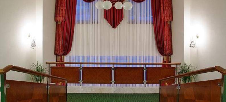 Neftyanik on Tolstoy图片