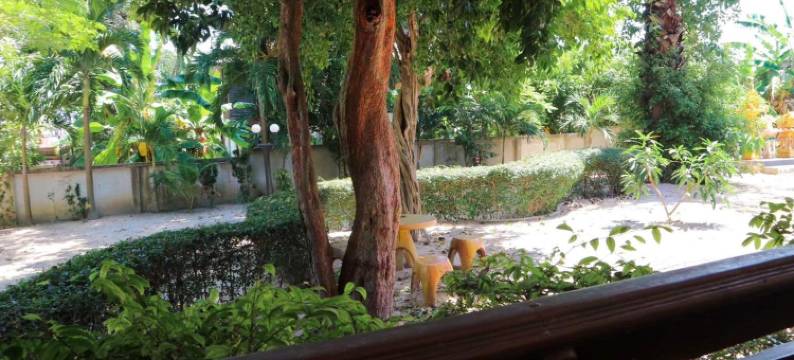 斯尼米之家公寓酒店(Baan Srinimit House & Apartment)图片