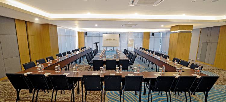 安格里克花园-Front One精品酒店(Front One Boutique Hotel Taman Anggrek)图片