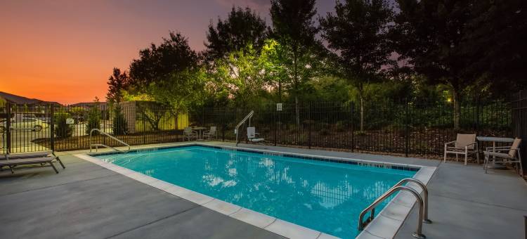 智选假日套房酒店亚特兰大西南的费尔本(Holiday Inn Express & Suites Atlanta Southwest-Fairburn)图片