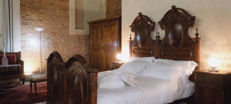 贵族宫Guazzoni Zaccaria(Foresteria Palazzo Guazzoni Zaccaria)图片