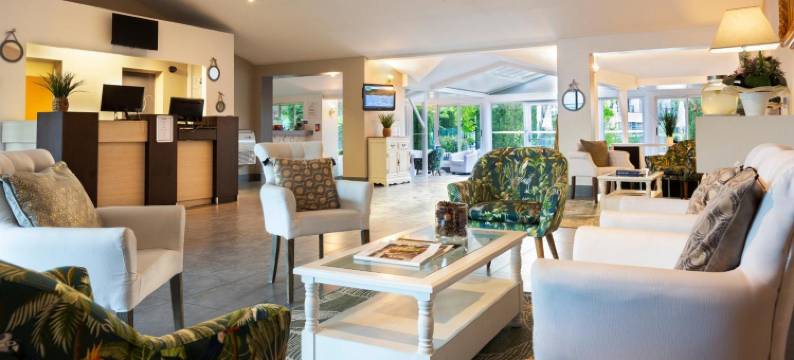 卢贝隆小岛屿庄园酒店(Domaine de la Petite Isle - Luberon)图片