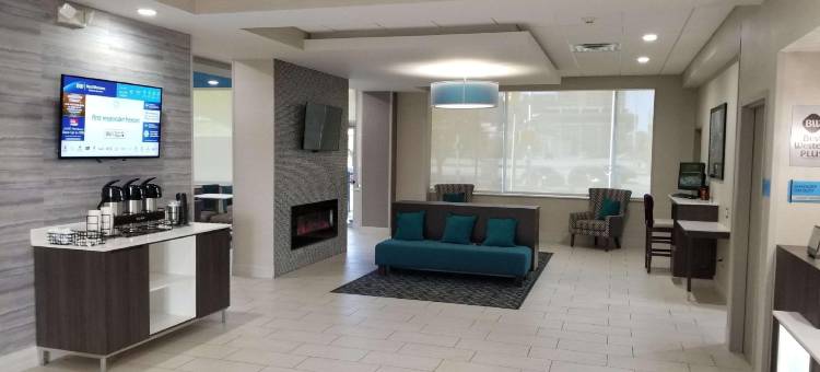 印第安纳波利斯市中心拉昆塔温德姆套房酒店(La Quinta Inn & Suites by Wyndham Indianapolis Downtown)图片