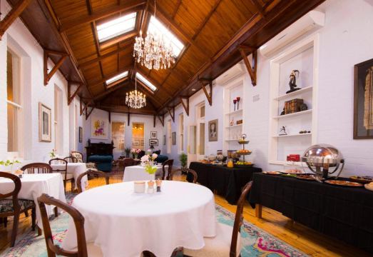 Arcoona ManorHotel Overview