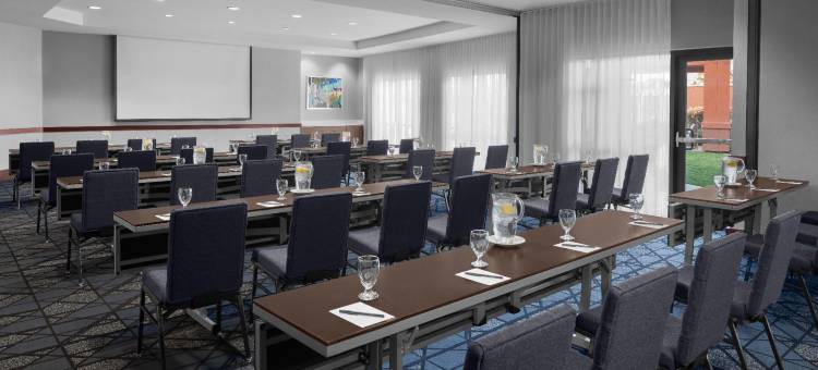 洛杉矶伯班克机场万怡酒店(Courtyard Los Angeles Burbank Airport)图片