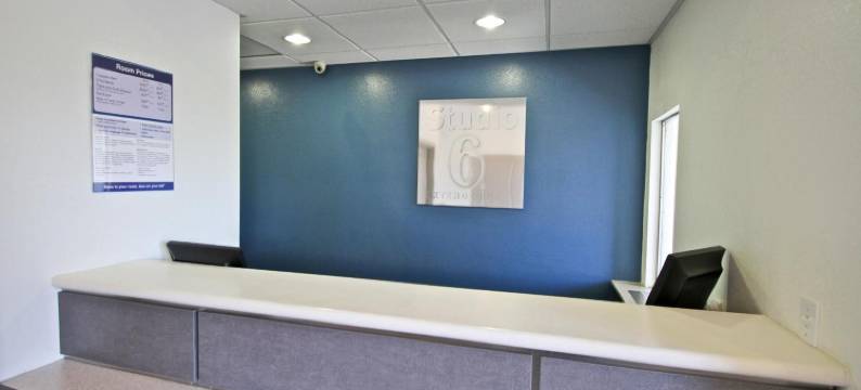 贝克斯菲尔德6号公寓式酒店(Studio 6 Bakersfield, CA)图片