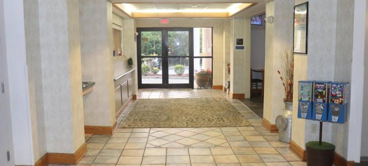 格鲁吉亚提夫顿I-75 温德姆豪生酒店(Howard Johnson by Wyndham Tifton GA I-75)图片