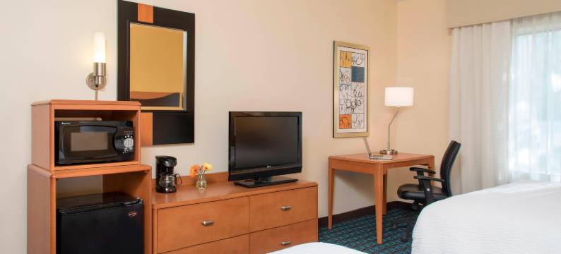 布卢明顿万枫酒店及套房(Fairfield Inn & Suites Bloomington)图片