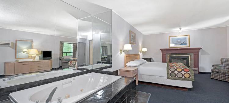 尼亚加拉瀑布北速8酒店(Super 8 by Wyndham Niagara Falls North)图片