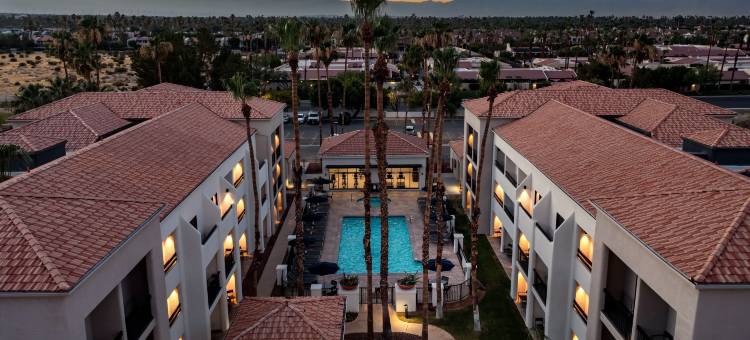 棕榈泉万怡酒店(Courtyard Palm Springs)图片