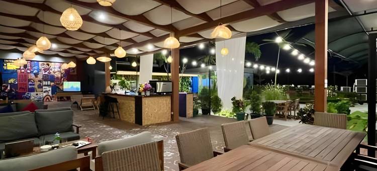 Front One Boutique 阿德里亚博约拉利(Front One Boutique Adria Boyolali)图片