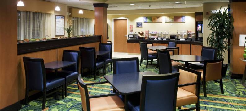 堪萨斯城奥佛兰公园万枫酒店(Fairfield Inn & Suites Kansas City Overland Park)图片