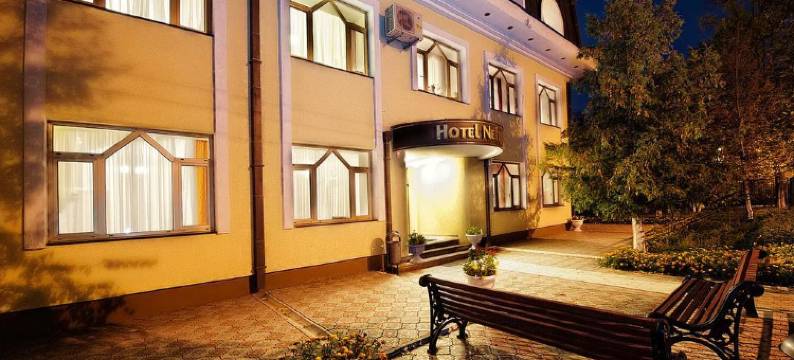 Neftyanik on Tolstoy图片