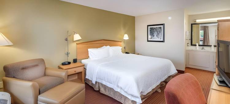 哥伦布呗盟套房酒店(Baymont by Wyndham Columbus GA)图片