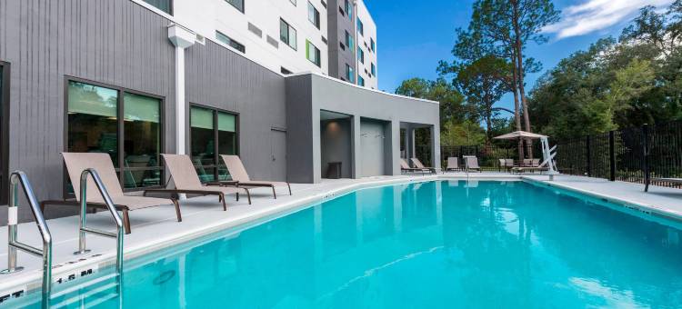 坦帕西北-老兵高速公路万怡酒店(Courtyard Tampa Northwest/Veterans Expressway)图片