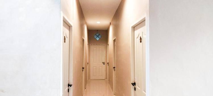 维科斯特普瑞米尔因米特拉瑞德多兹(Wikost Premiere Inn Mitra RedDoorz)图片