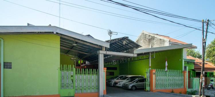 红多兹酒店-井里汶科贾克桑站2号(RedDoorz Near Kejaksan Station Cirebon 2)图片