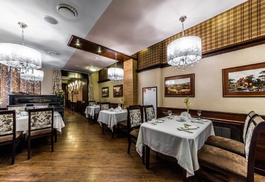 Cronwell Inn StremyannayaHotel Overview