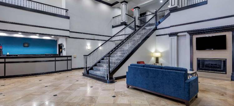 I-35东核桃山凯艺套房酒店(Quality Inn & Suites I-35 E-Walnut Hill)图片