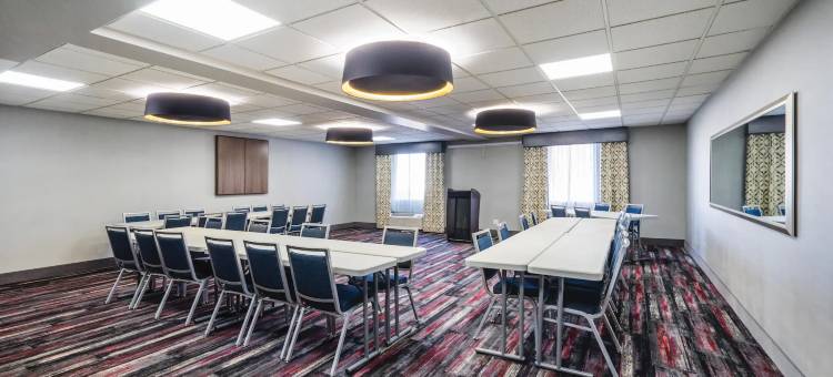 查塔努加汉密尔顿广场拉昆塔温德姆套房酒店(La Quinta Inn & Suites by Wyndham Chattanooga-Hamilton Place)图片