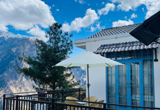 Faraway Cottages, AuliHotel Overview