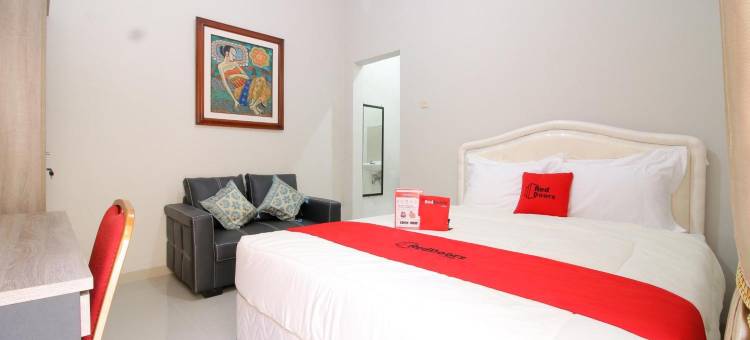 红多兹Plus酒店-近STIE YKPN(RedDoorz Plus Near Stie Ykpn)图片