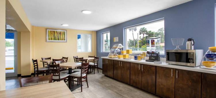 奥兰多阿波普卡戴斯温德姆酒店(Days Inn by Wyndham Apopka/Orlando)图片