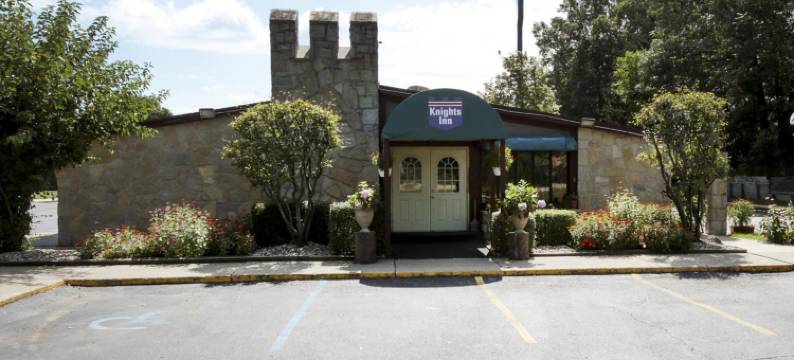 巴特尔克里克骑士酒店(Knights Inn Battle Creek)图片