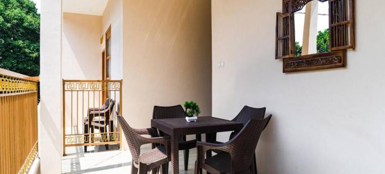 红多兹酒店-近西皮昂英达购物中心(RedDoorz Near Cipinang Indah Mall)图片