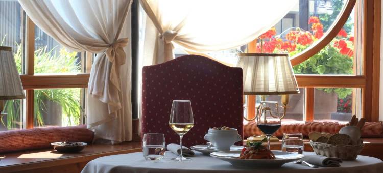 埃尔普套房酒店(Alpen Suite Hotel)图片