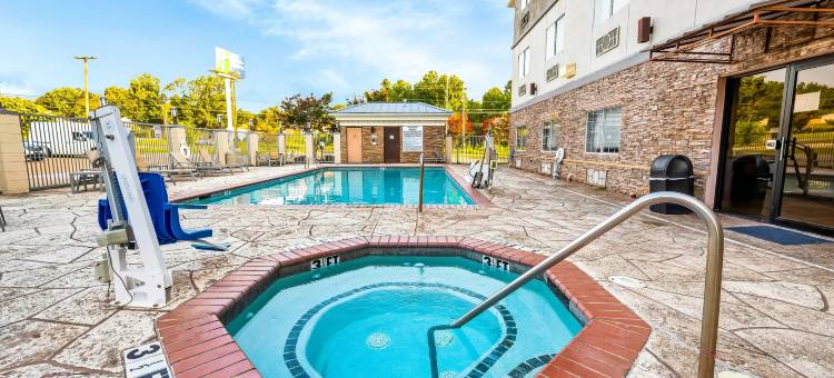 Holiday Inn Express 帕勒斯坦(Holiday Inn Express Palestine)图片