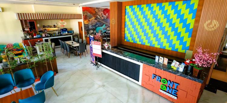 前一普瓦达迪酒店(Front One Hotel Purwodadi)图片