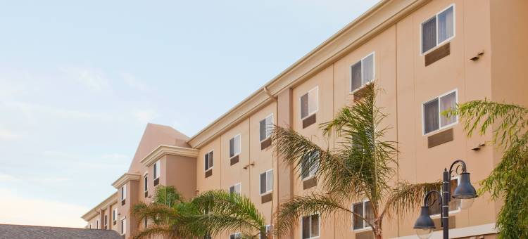 洛杉矶机场霍索恩智选假日套房酒店(Holiday Inn Express Hotel & Suites Los Angeles Airport Hawthorne)图片