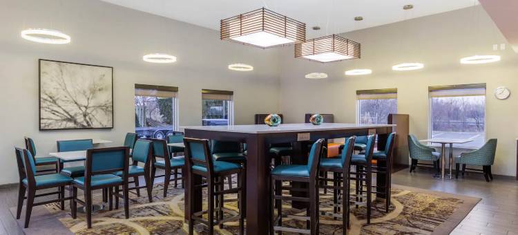 罗克福德拉昆塔温德姆套房酒店(La Quinta Inn & Suites by Wyndham Rockford)图片