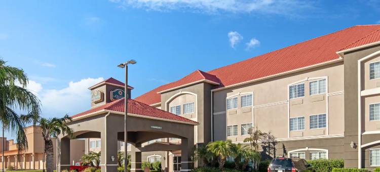 温德姆梅赛德斯奥特莱斯购物中心拉昆塔温德姆酒店套房(La Quinta Inn & Suites by Wyndham Mercedes Outlet Mall)图片