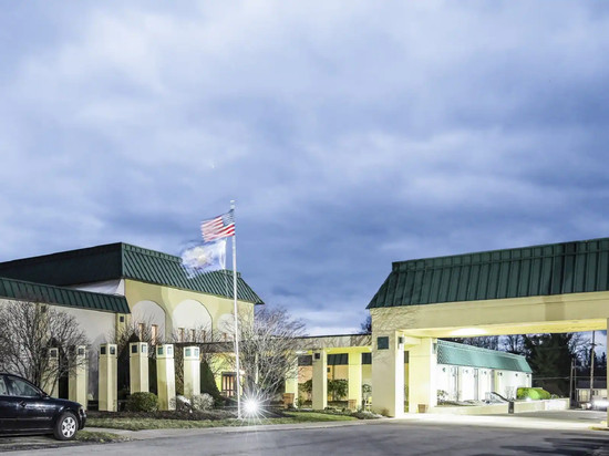 印第安纳温德姆华美达酒店