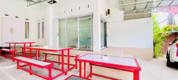 RedDoorz Syariah at GCL Bukittinggi图片