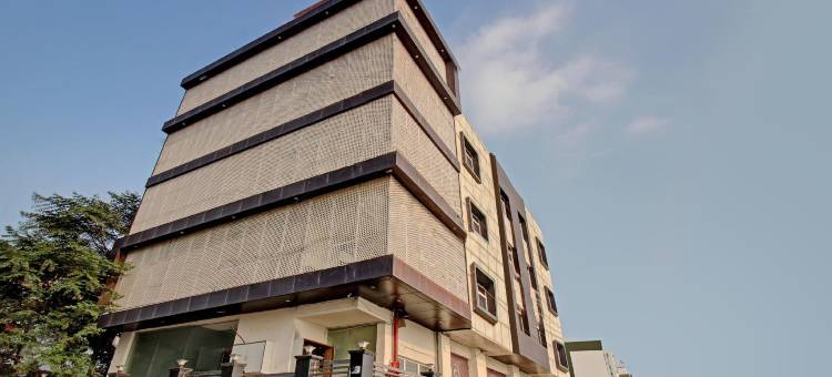 Treebo Silver Grand图片