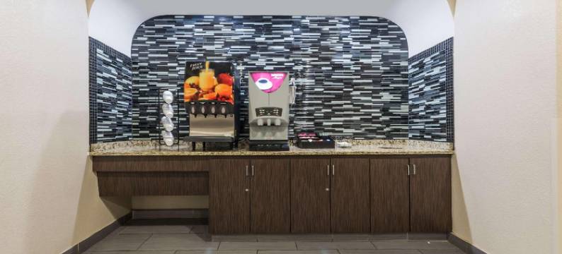 Quality Inn & Suites Fort Worth North - Haltom City图片