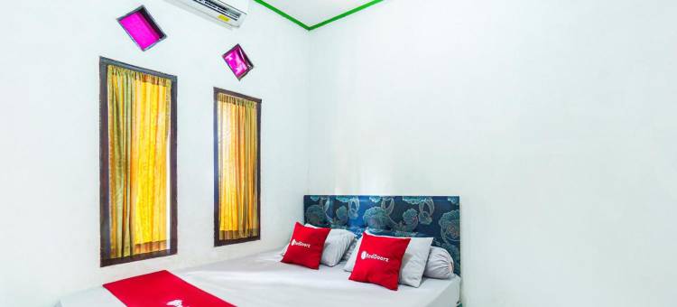 红多兹酒店(Pondok Alief，Ujung Genteng海滩附近)3(RedDoorz at Pondok Alief near Pantai Ujung Genteng 3)图片
