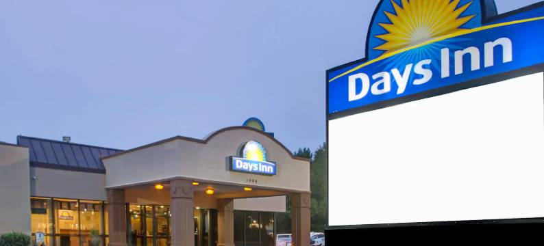 查尔斯顿机场西戴斯温德姆套房酒店(Days Inn & Suites by Wyndham Charleston Airport West)图片