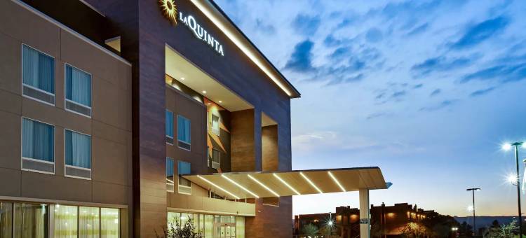 佩奇鲍威尔湖拉昆塔温德姆套房酒店(La Quinta Inn & Suites by Wyndham Page at Lake Powell)图片