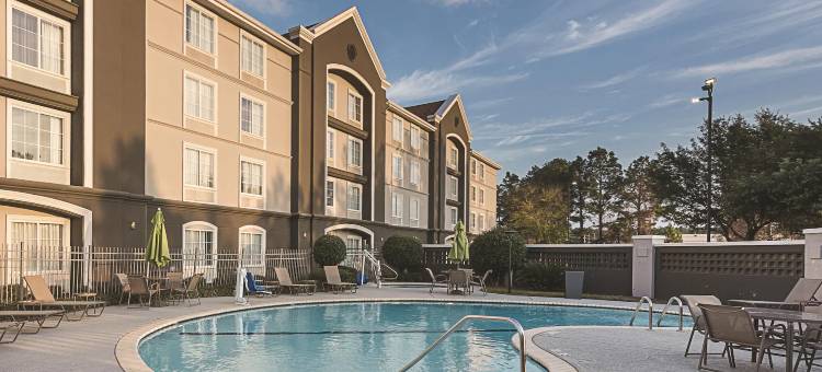 什里夫波特机场拉昆塔温德姆套房酒店(La Quinta Inn & Suites by Wyndham Shreveport Airport)图片