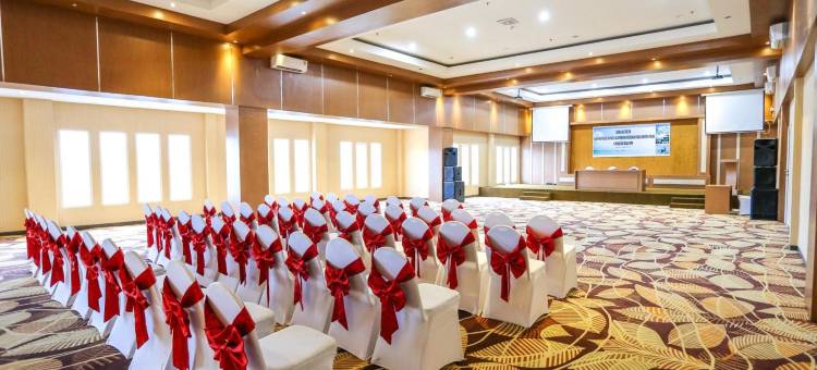 古邦西尔维亚高级酒店(Sylvia Hotel Premier Kupang)图片