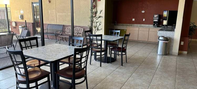 红狮酒店套房-IAH机场东(Red Lion Inn & Suites IAH Airport East)图片