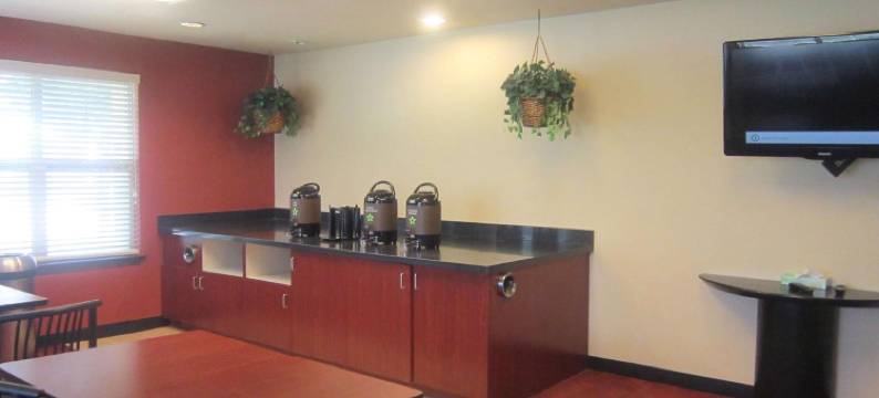 斯塔福德索内斯塔简单套房酒店(Sonesta Simply Suites Stafford)图片