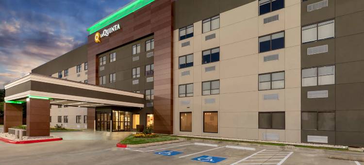 休斯顿西北拉昆塔温德姆套房酒店(La Quinta Inn & Suites by Wyndham Houston NW Brookhollow)图片