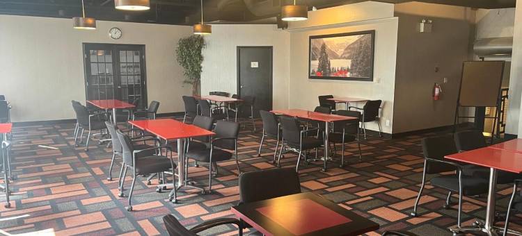 卡尔加里温德姆速8麦克雷德小道酒店(Super 8 by Wyndham Macleod Trail Calgary)图片